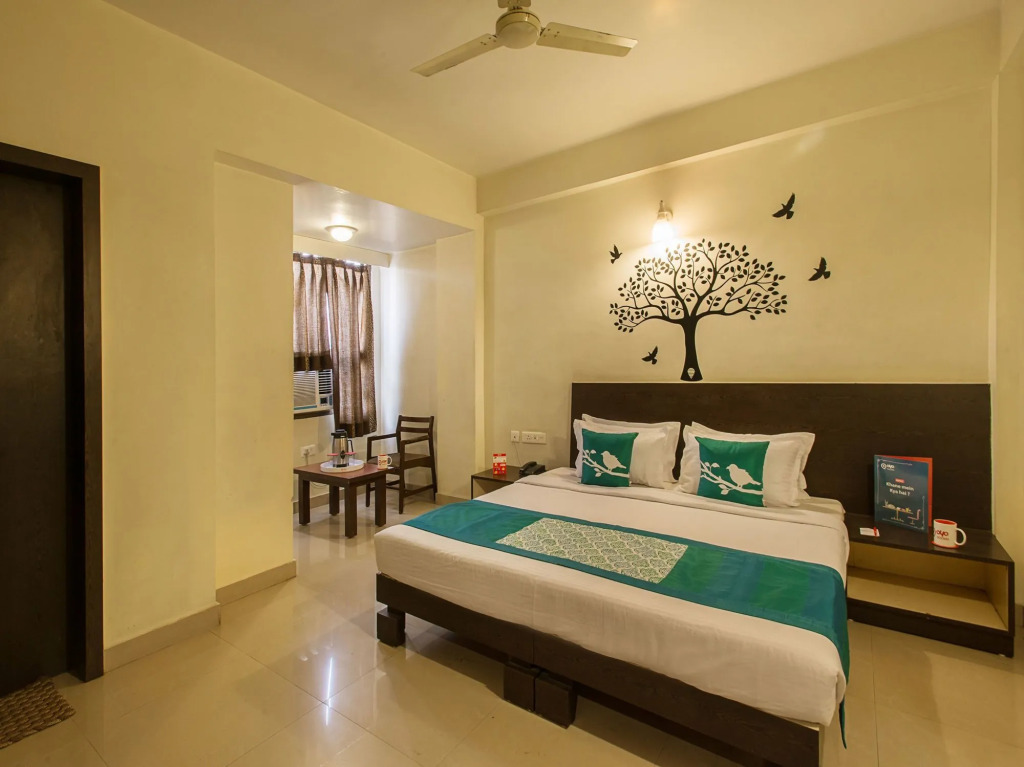 Hotel Churu Palace