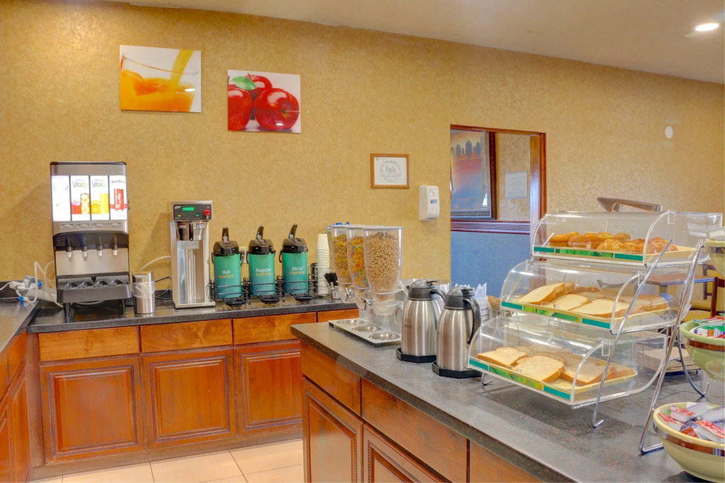 Quality Inn & Suites Roswell North