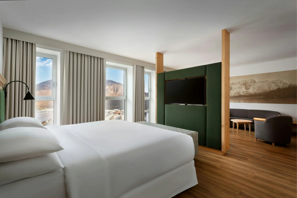 Отель Four Points by Sheraton Bolzano