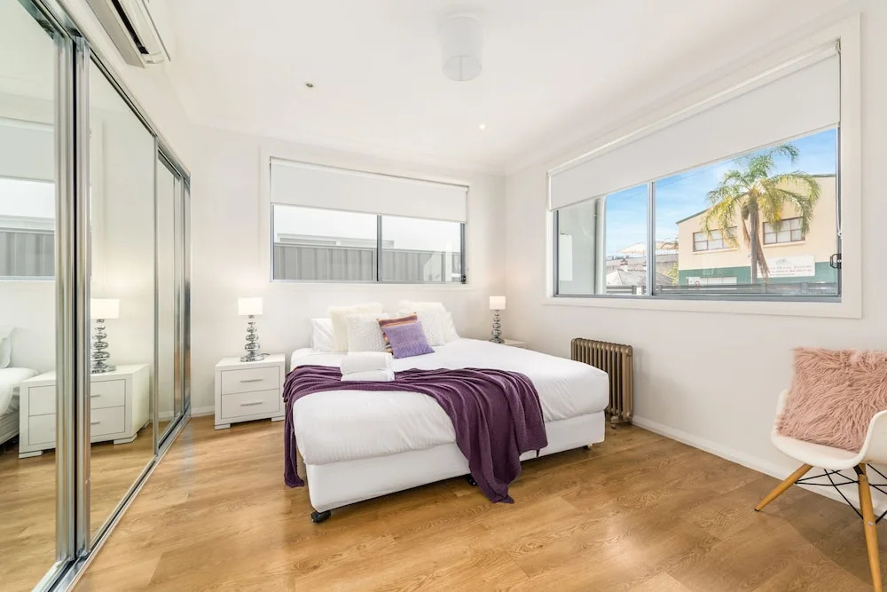 Double Storey Sydney Home Near Sydney Uni
