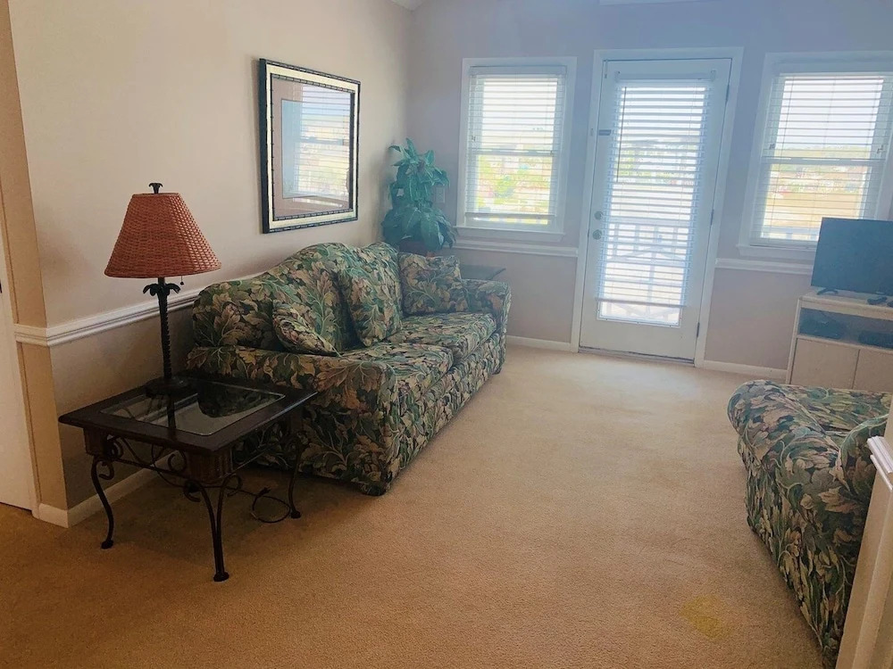 Bridgecrest - 4 Br Home