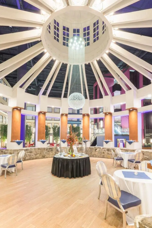University Plaza Hotel And Conference Center
