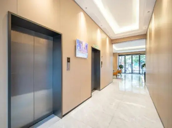 GreenTree Inn (Nanchang Railway Station Bayi Square Ding Road South Metro Station)