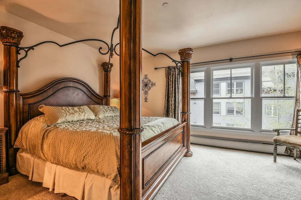 Jack Pine 8013 by SummitCove Vacation Lodging