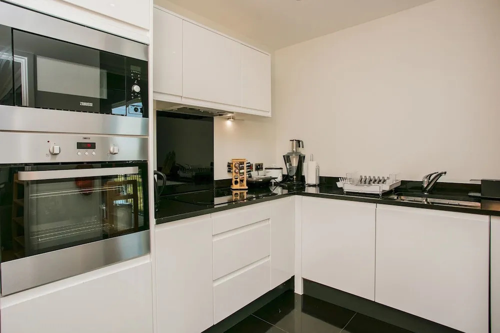 Finsbury Park 2 Bedroom Flat On The Canal