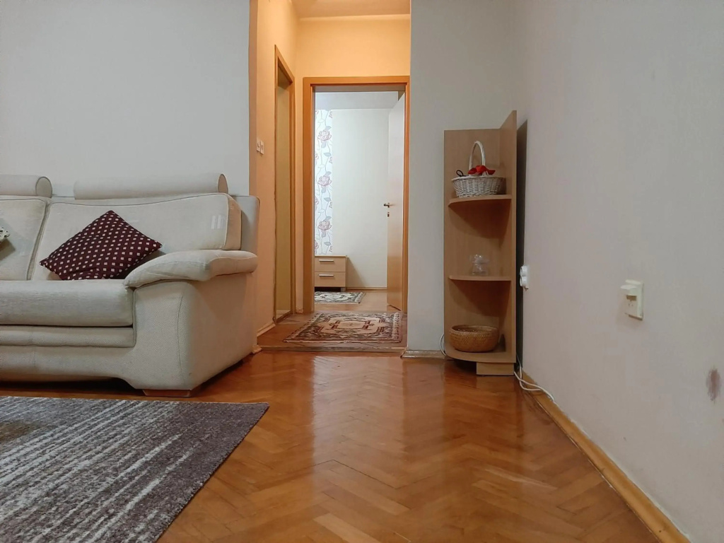 Square Exclusive Apartment 3n