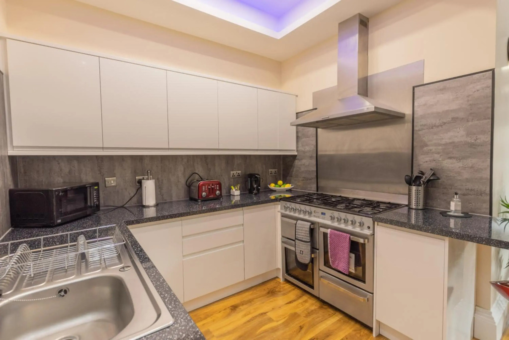 New 3-Bedroom Apartment Close to City Centre