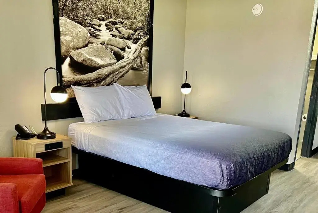Super 8 by Wyndham Manchester TN