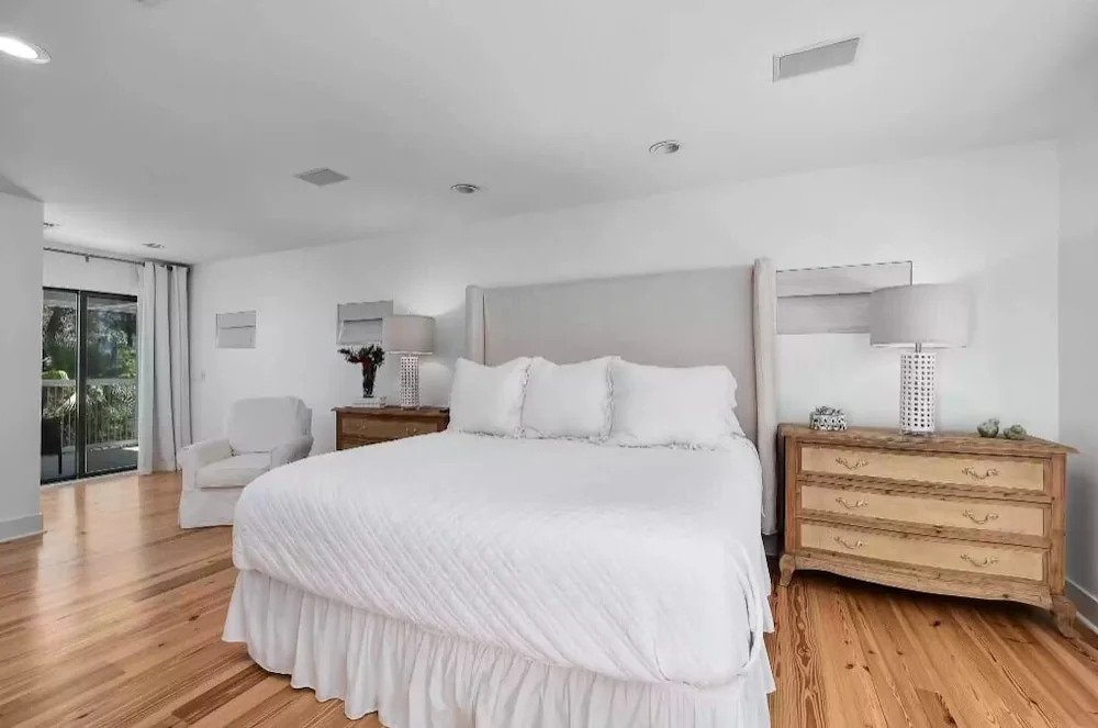 New Rental! 6br + 2 Bonus Rooms Private Pool + Golf Cart Walk To Seaside! 6 Bedroom Home by RedAwning