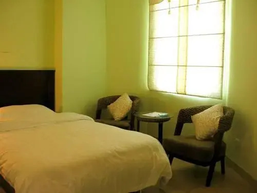 Sanya Relax Concise Hotel