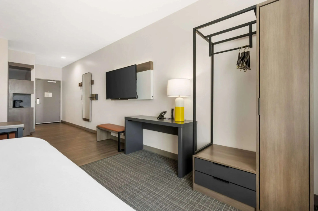 Comfort Suites Richmond East