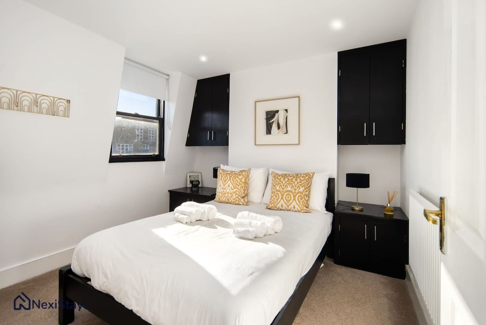 10 Mins Walk to The Oval The Kennington Retreat