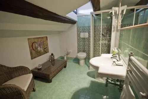 S. Faustino Rooms