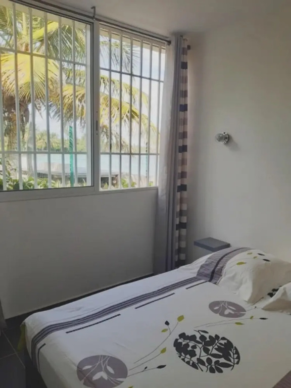 Apartment with One Bedroom in Sainte-Anne, with Wonderful Sea View, Enclosed Garden And Wifi - 3 M From the Beach