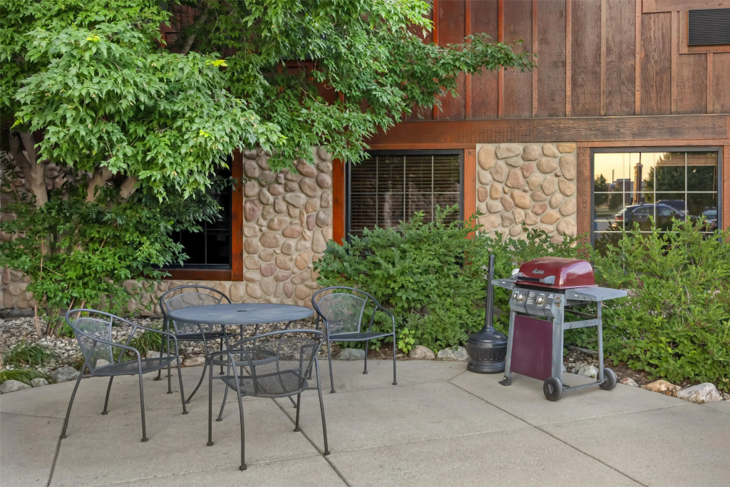 Best Western Plus Kelly Inn and Suites