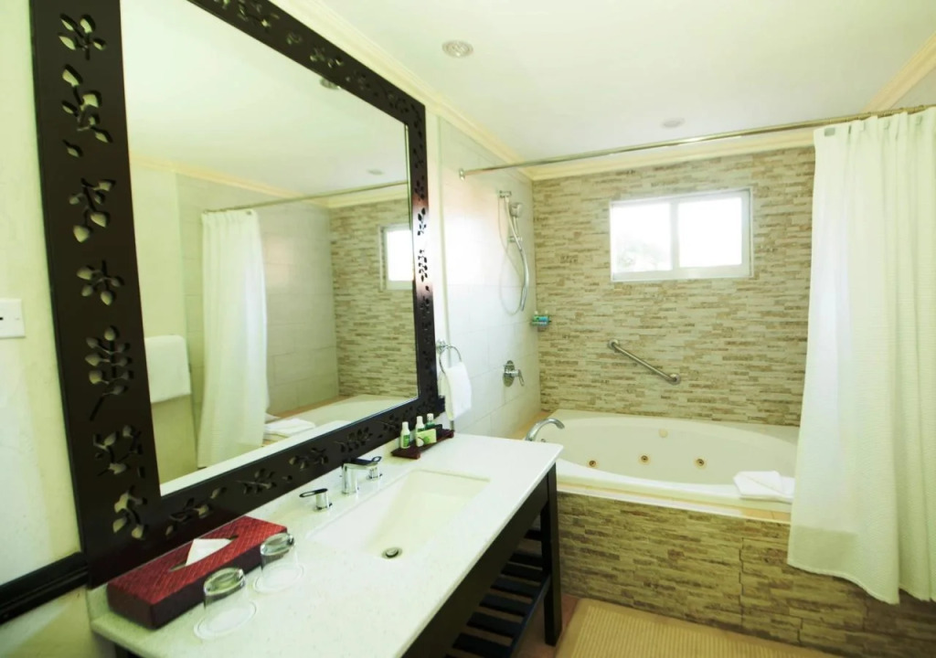 Jewel Paradise Cove Adult Beach Resort & Spa – All Inclusive