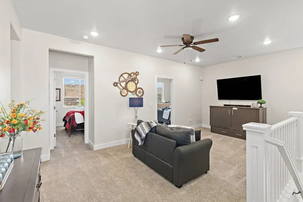 Above Parr - Pet Friendly! 5 Bedroom Home