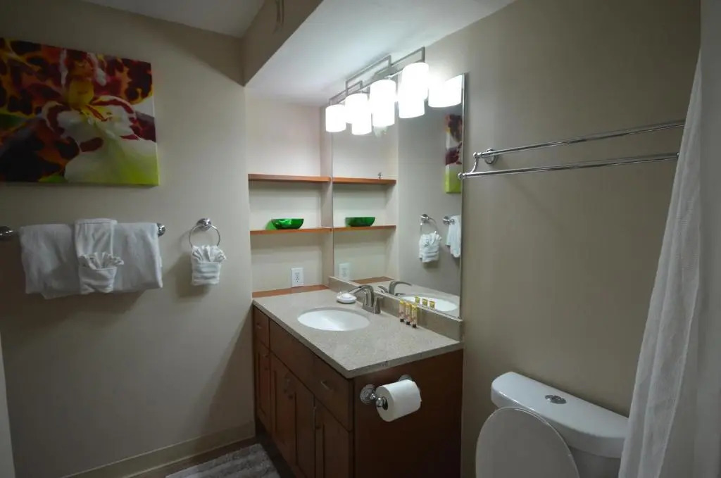 Waikiki Banyan 912 Your Luxurious Escape to Paradise