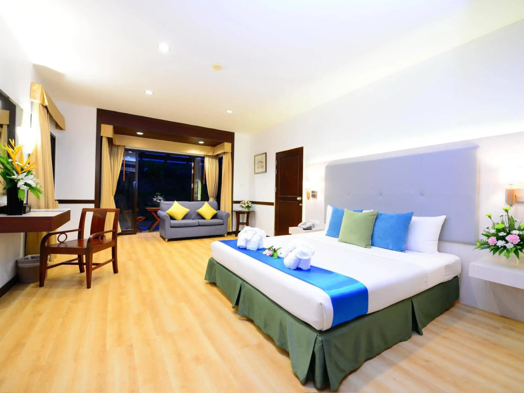 NH Boat Lagoon Phuket Resort