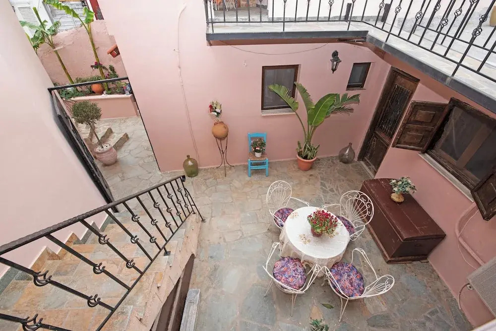 Arionos Rooms - Old Town