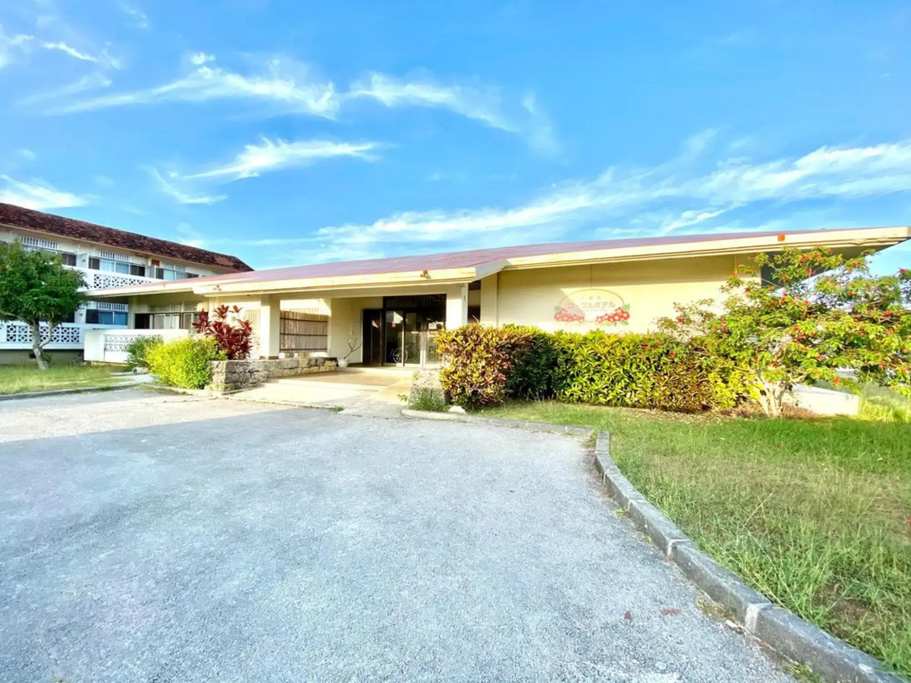 Shimojishima Coral Hotel (Irabujima)