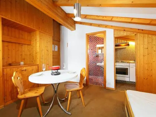 Apartment Eldorado 321 by Interhome