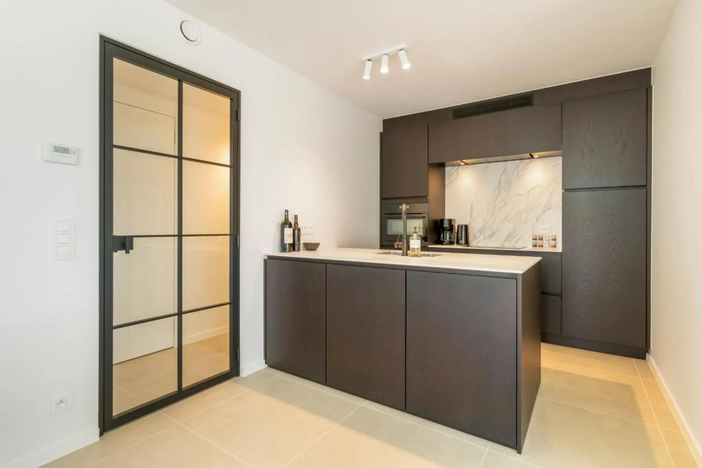 The Waves-Luxurious 3bedroom app w big terrace & garage