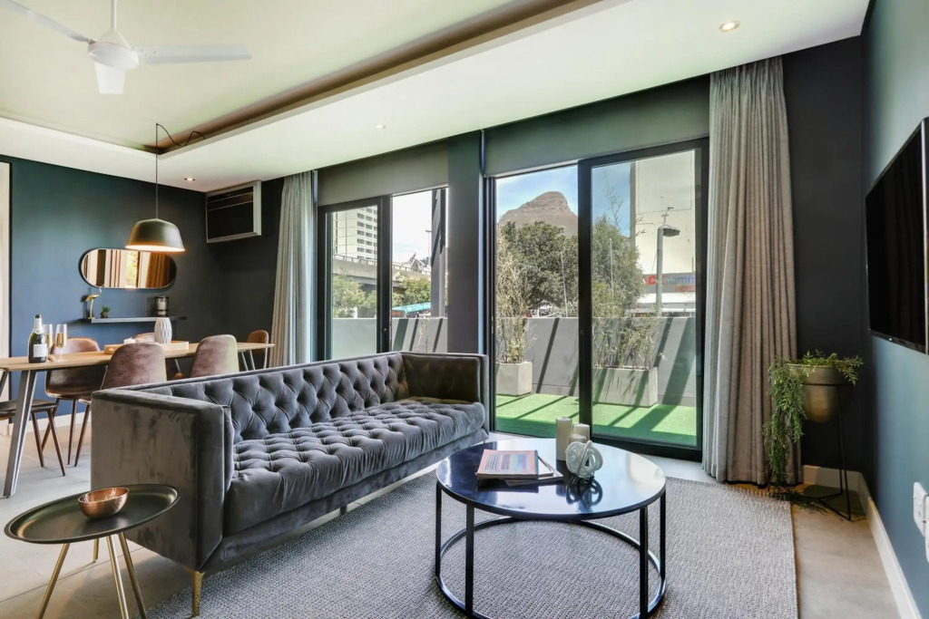 Urban luxury in the East Precinct