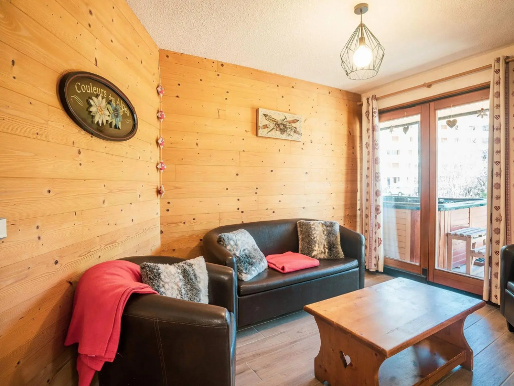 Large 16-person chalet with hot tub on terrace in Les Deux Alpes