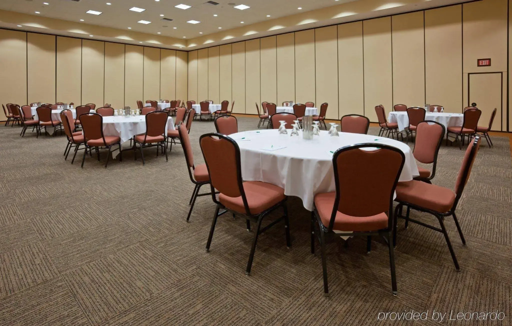 Holiday Inn Stevens Point - Convention Center by IHG