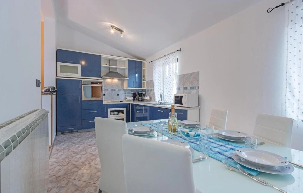Awesome Home in Vodnjan With Wifi and 3 Bedrooms