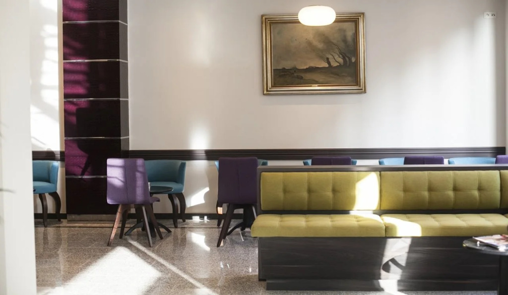 Antwerp Inn