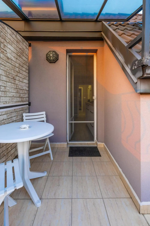 Beautiful 1BD Apartment with a Parking Spot