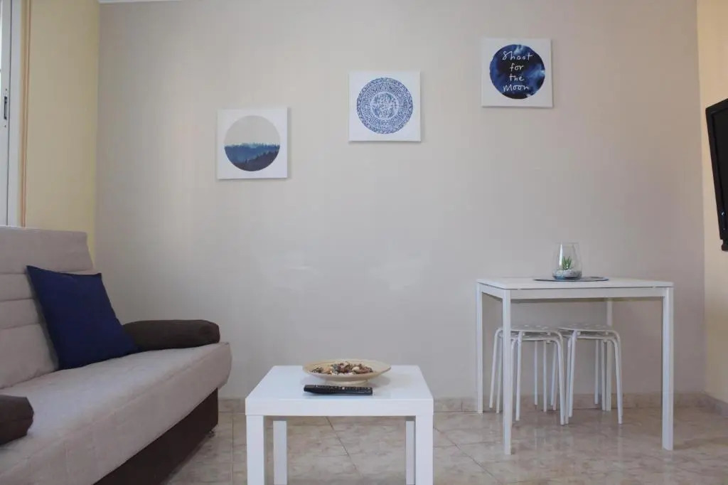 Nice and New Studio with balcony close to the city