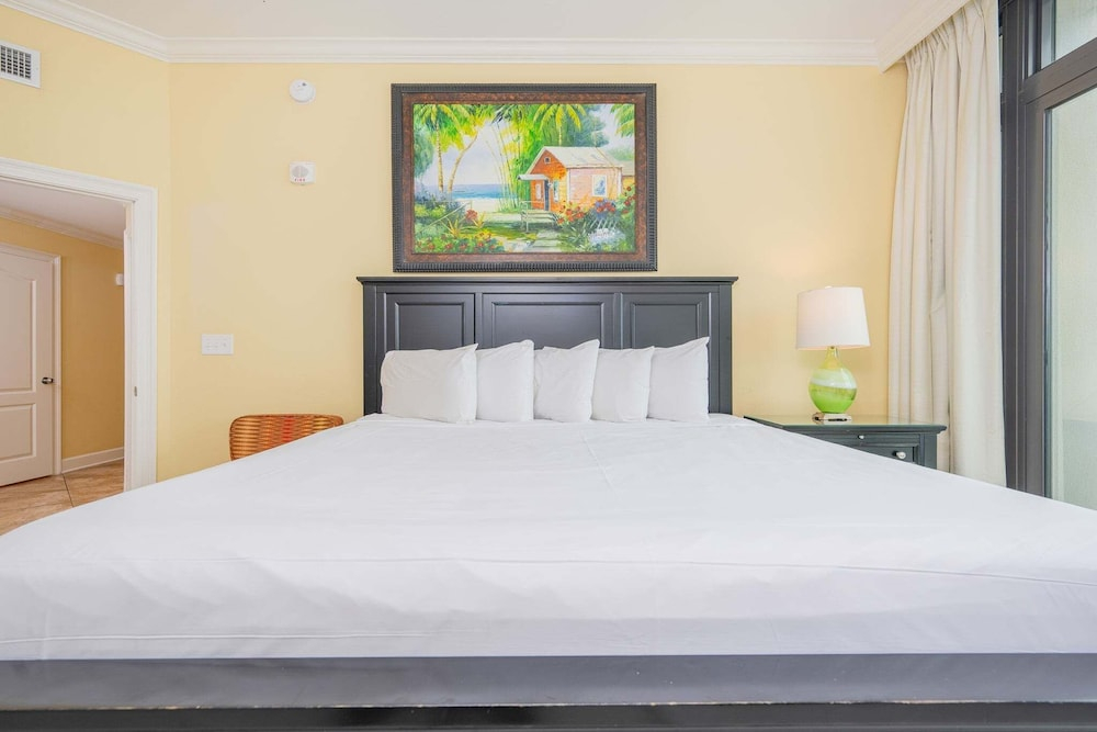 The Oasis 601 Formerly Phoenix West Ii 601 4 Bedroom Condo