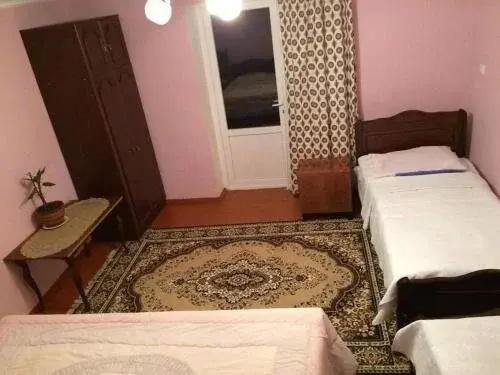 Roza Guesthouse