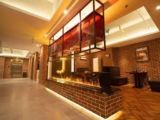 James Joyce Coffetel (Xi'an Xianyang International Airport Airport New Town Subway Station)