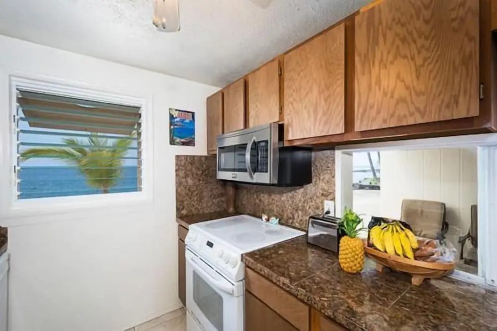 Keauhou Kona Surf and Racquet Club Townhouse# 185