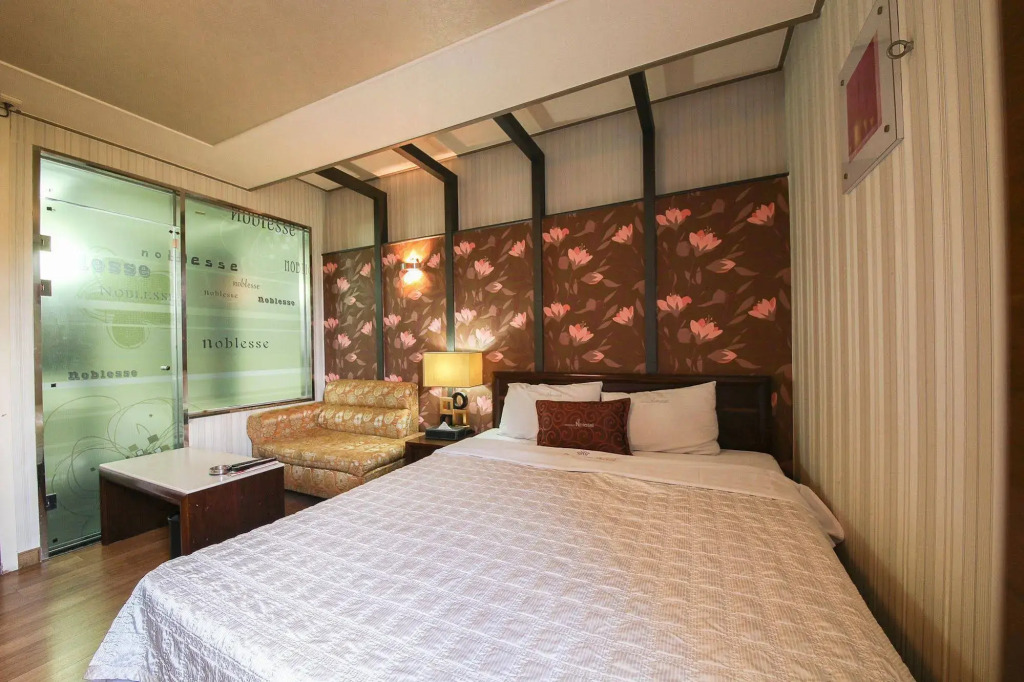 N Motel