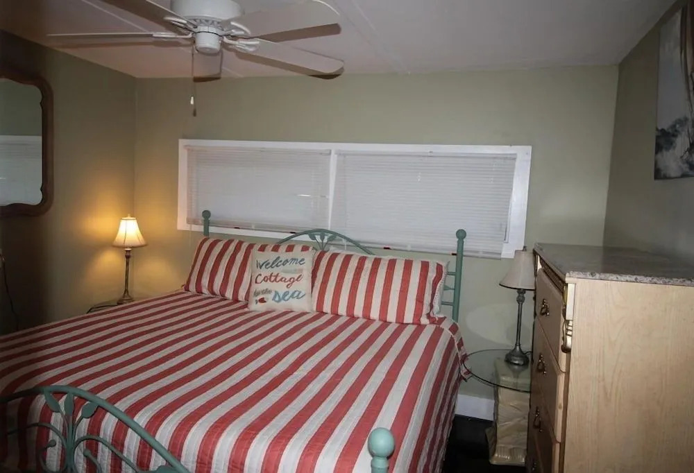 Indian River Lagoon Waterfront Cottages