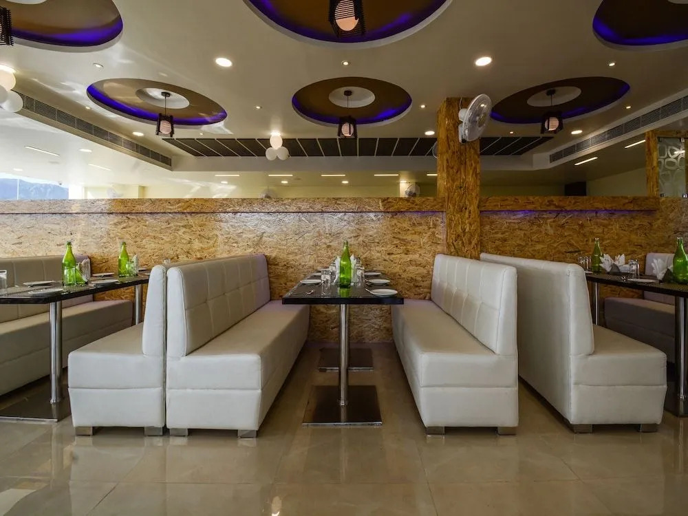OYO 22205 Hotel Atlantica