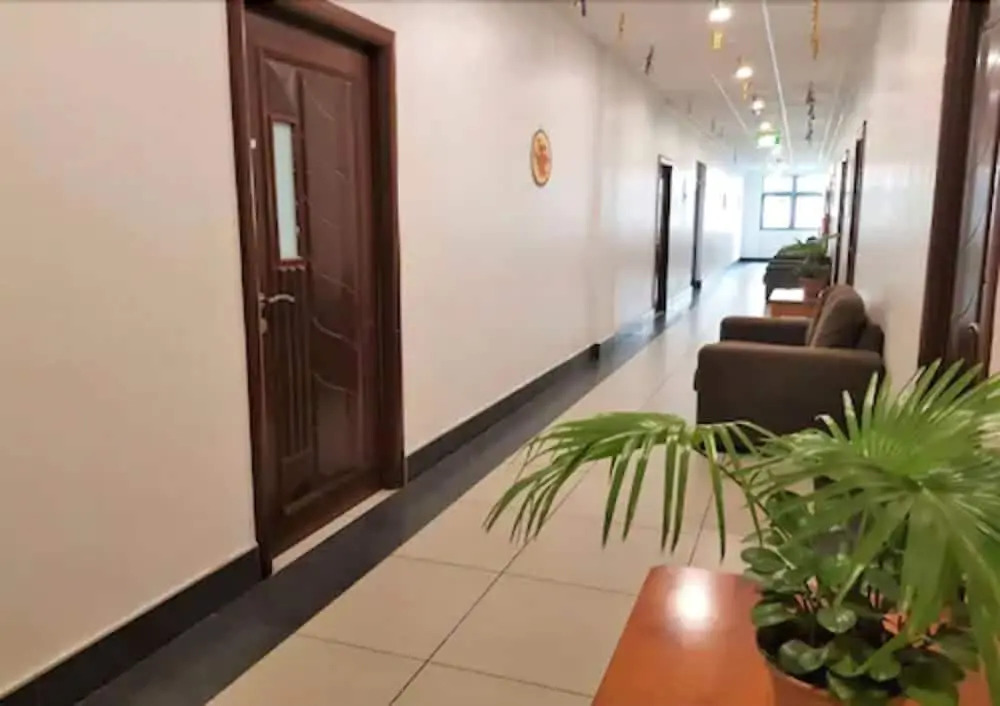 Tungi Colonnade Hotel