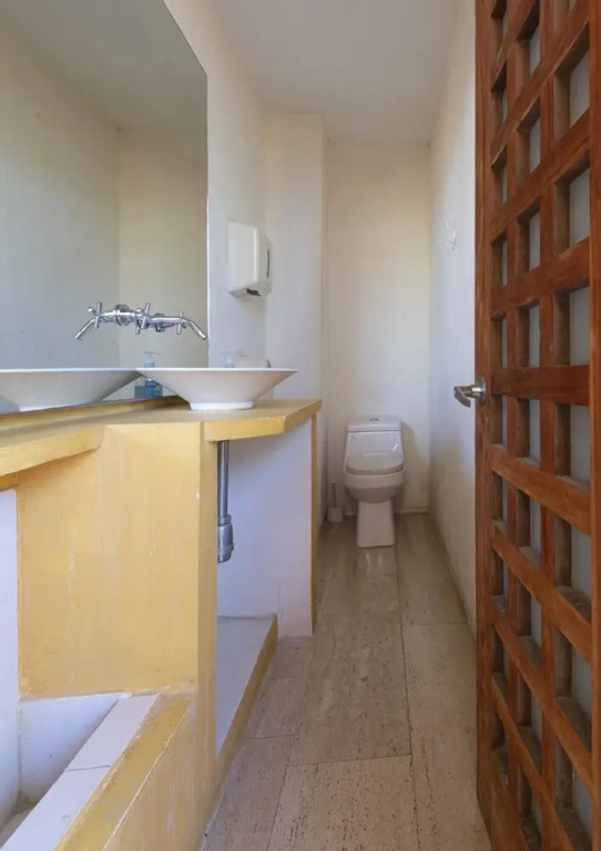 Beautifully Designed Duplex w Wifi Parque de Los Novios