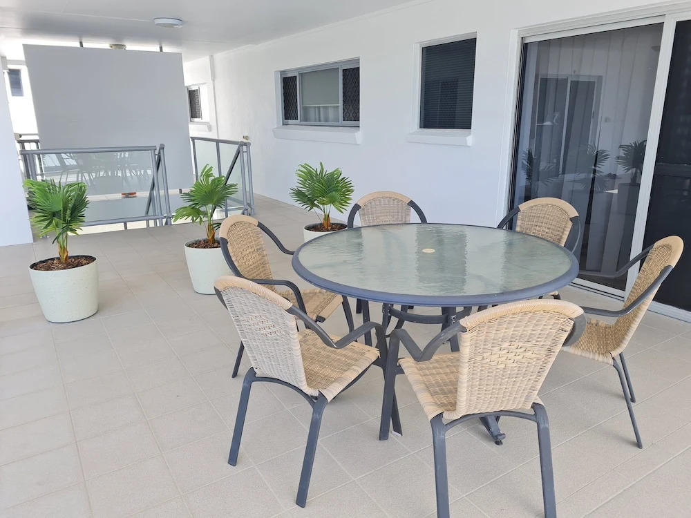 Cranbourne Court Beach Side Apartments
