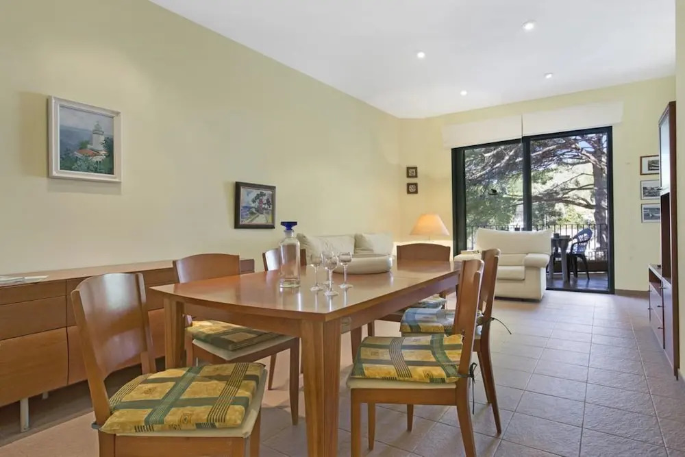 Apartment - 3 Bedrooms - 104673