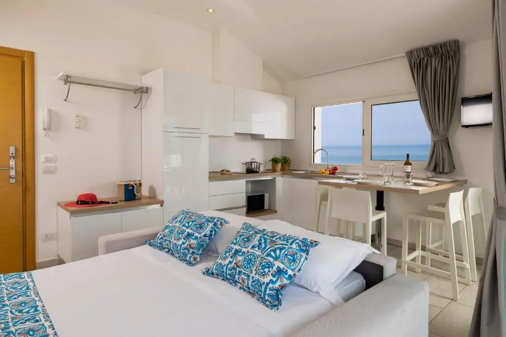 Rubino Smart Stay - Ideale per ragazzi - a 100m dal Mare - P r a t u r e c c i Group