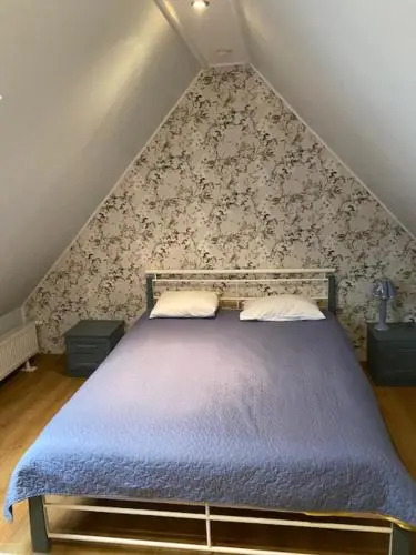 Cabin Guesthouse with free parking