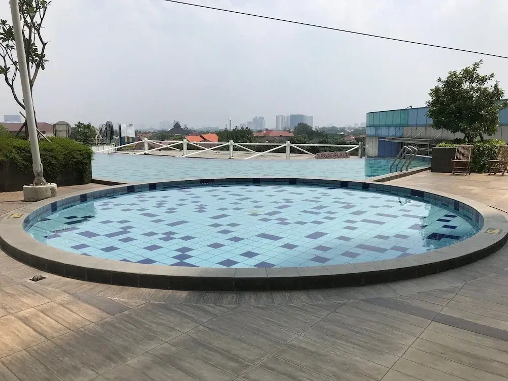 Well Appointed 1BR Apartment at Cinere Bellevue Suites