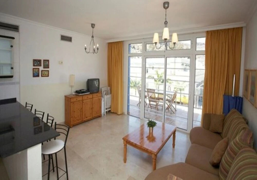 Beach Site N 12. Your Private Two-Bedroom Sanctuary One Minutes From The Beach