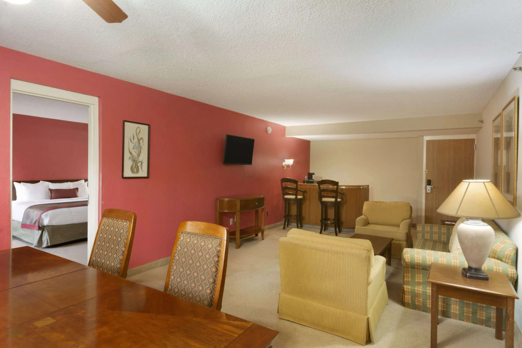Ramada by Wyndham Raleigh
